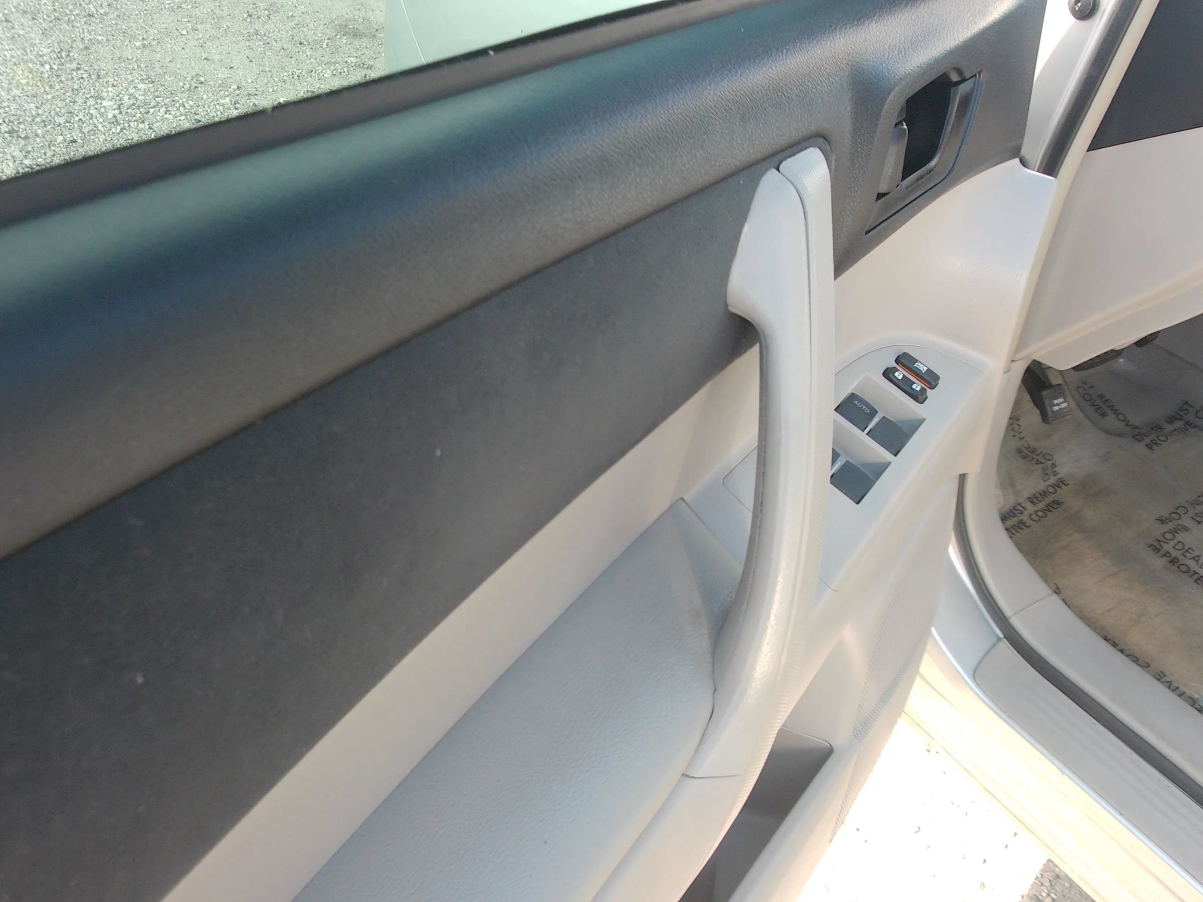 Used 2010 Toyota Highlander 2WD w/ 3rd Row Seat Pkg image 11
