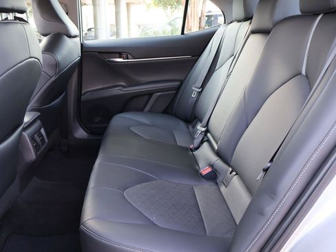 Used 2022 Toyota Camry XSE FWD image 14