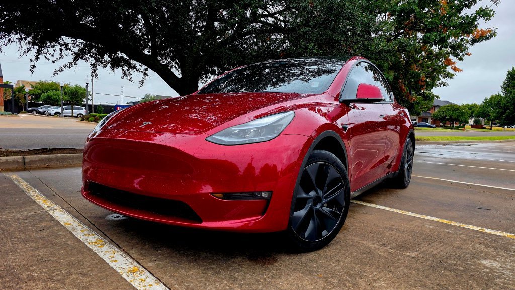 Used 2024 Tesla Model Y Long Range AWD/4WD image 4