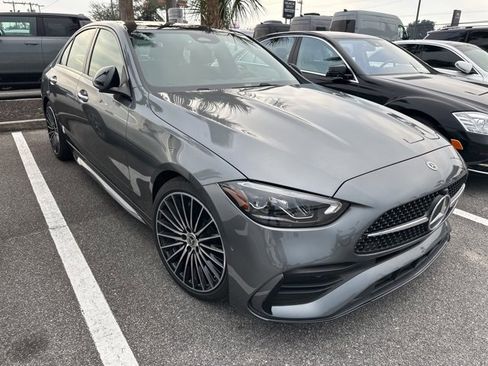 Used 2025 Mercedes-Benz C 300 Sedan image 4