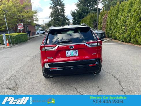 Used 2021 Toyota RAV4 XSE w/ Weather Package AWD/4WD image 9