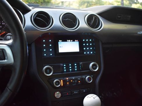 Used 2020 Ford Mustang GT w/ Black Accent Package RWD image 23