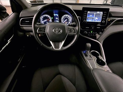 Used 2021 Toyota Camry LE w/ Cold Weather Package image 5