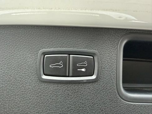 Used 2021 Porsche Macan S AWD/4WD image 10