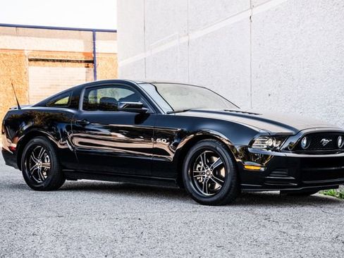 Used 2013 Ford Mustang GT Premium image 54