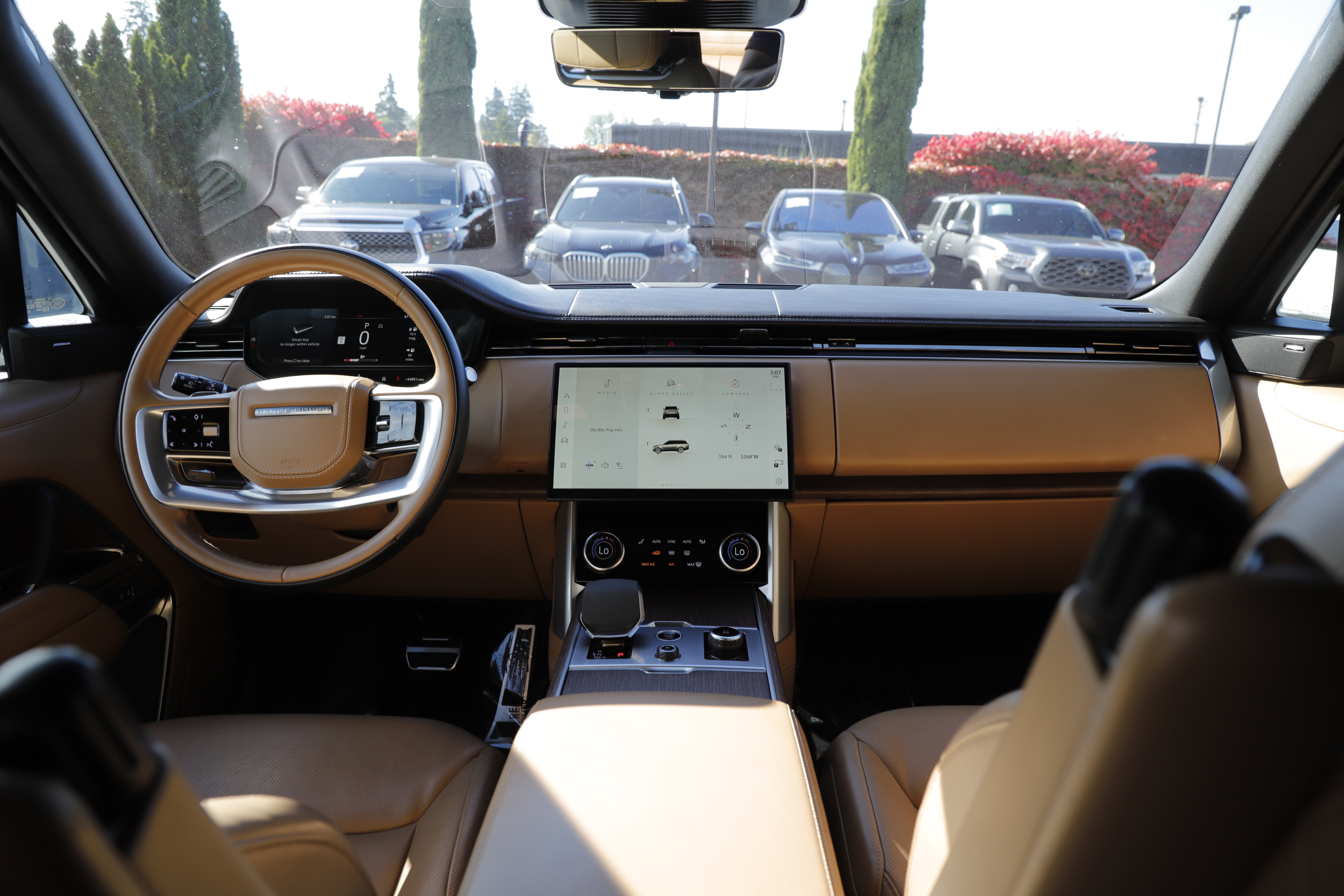 Certified 2023 Land Rover Range Rover Long Wheelbase SE AWD/4WD image 14