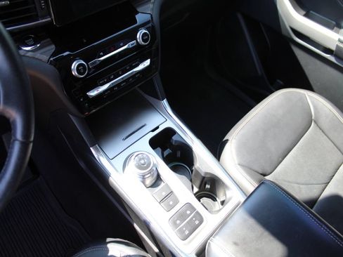 Used 2021 Ford Explorer Limited w/ Equipment Group 301A RWD image 15