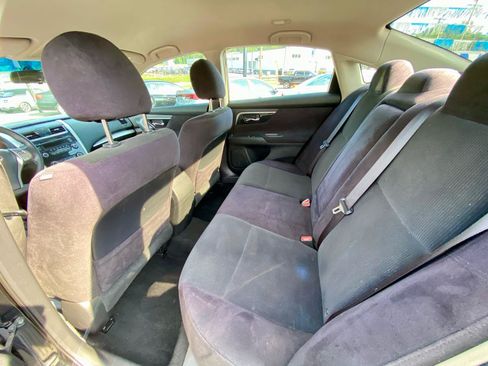 Used 2013 Nissan Altima 2.5 S FWD image 12