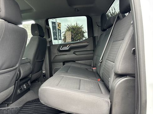 Used 2023 Chevrolet Silverado 1500 LT AWD/4WD image 22