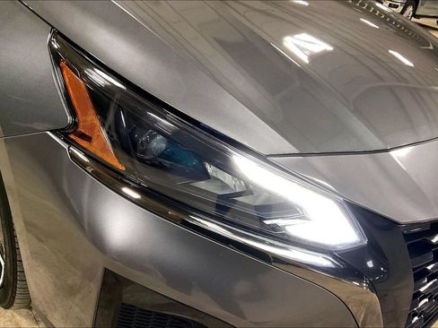 Used 2025 Nissan Altima 2.5 SR AWD/4WD image 26