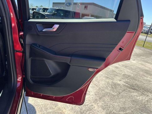 New 2025 Ford Escape Active w/ Active Premium Tech Pack image 16