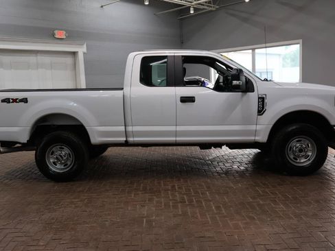Used 2017 Ford F250 XL w/ Power Equipment Group AWD/4WD image 7