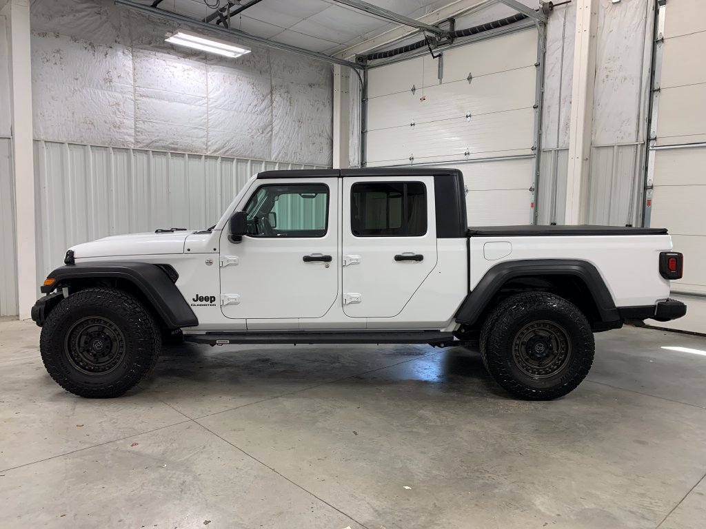 Used 2021 Jeep Gladiator Sport w/ Trailer Tow Package AWD/4WD image 3