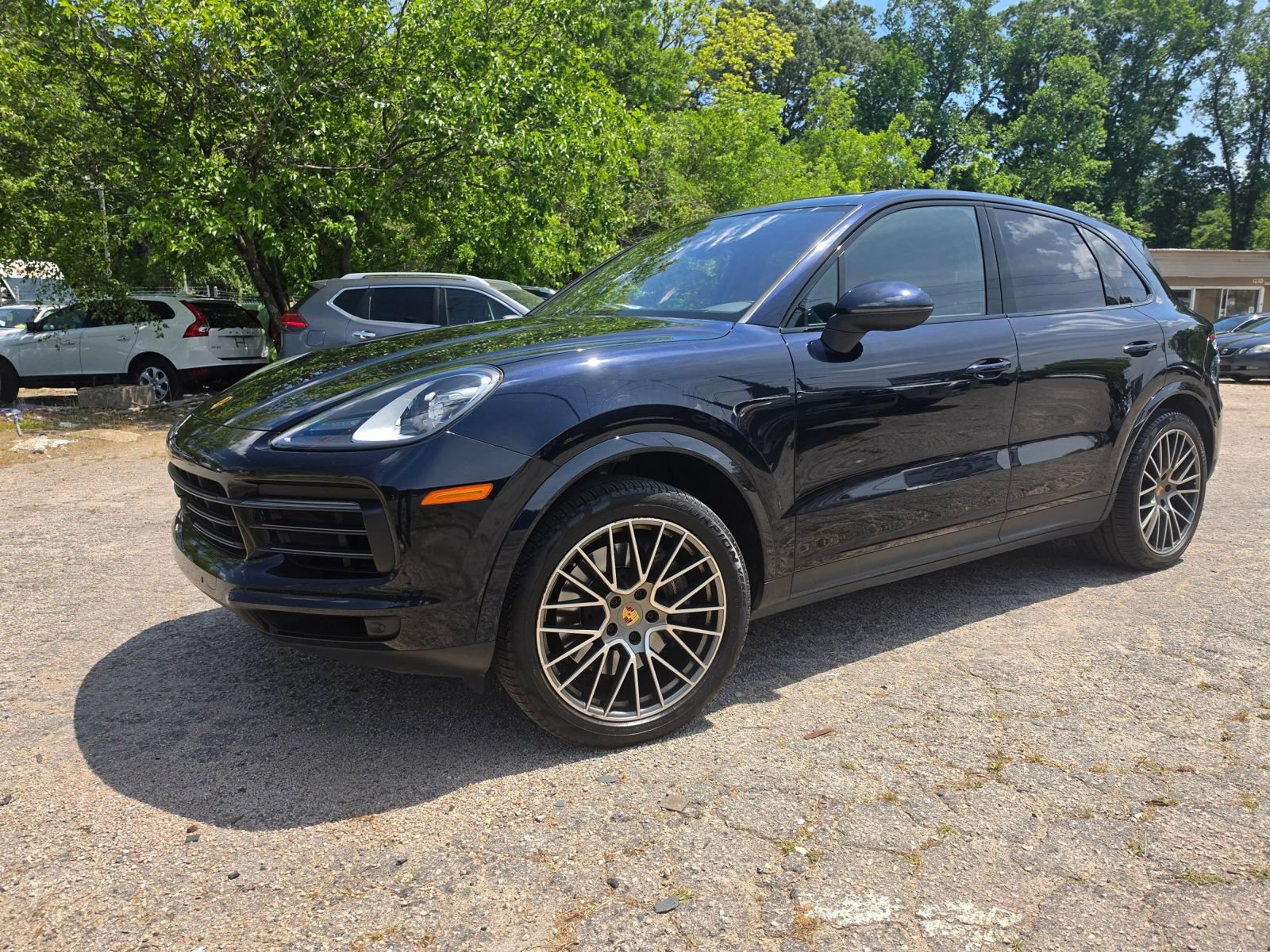 Used 2023 Porsche Cayenne AWD/4WD image 2