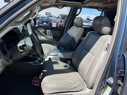 Used 2007 Toyota Sequoia Limited AWD/4WD image 15