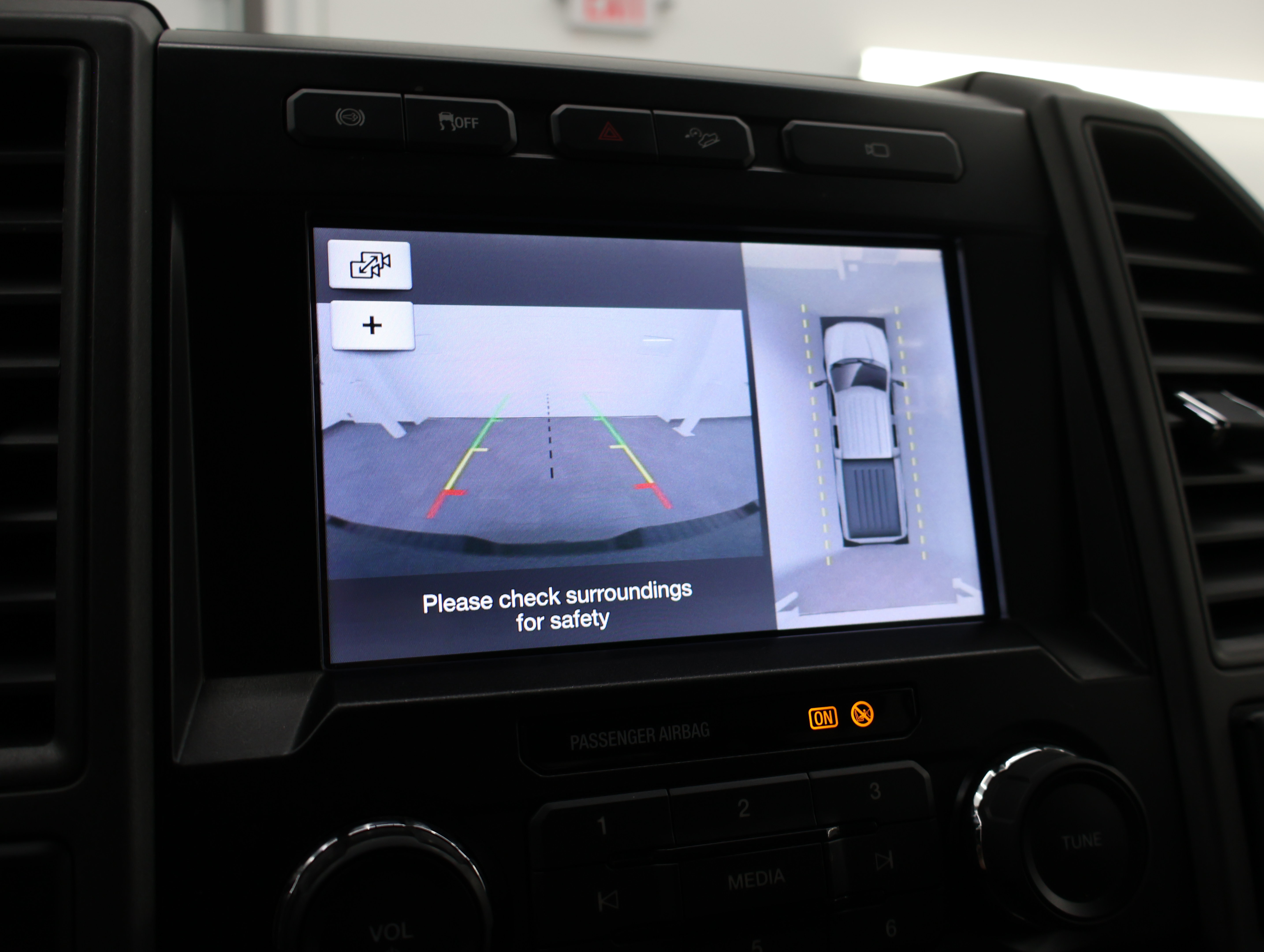 Used 2019 Ford F250 XL w/ STX Appearance Package AWD/4WD image 12