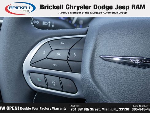 New 2025 Chrysler Pacifica Select image 32