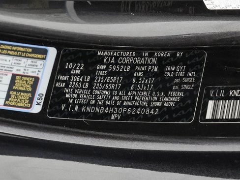 Used 2023 Kia Carnival LX FWD image 61