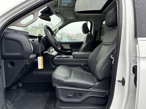 New 2026 Ford Expedition Active image 13