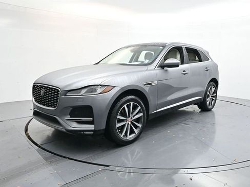 Used 2023 Jaguar F-PACE S image 4