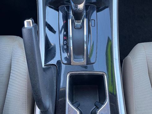 Used 2017 Honda Accord LX image 21