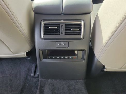 Used 2024 MAZDA CX-90 3.3 Turbo w/ Premium Package image 13