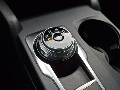 Used 2020 Ford Escape Titanium image 14