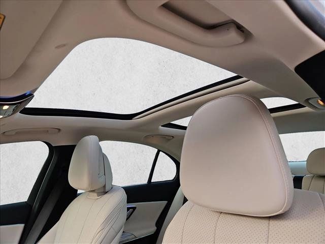 Used 2025 Mercedes-Benz E 450 4MATIC Sedan image 16