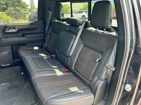 Used 2024 Chevrolet Silverado 1500 High Country w/ Technology Package AWD/4WD image 18