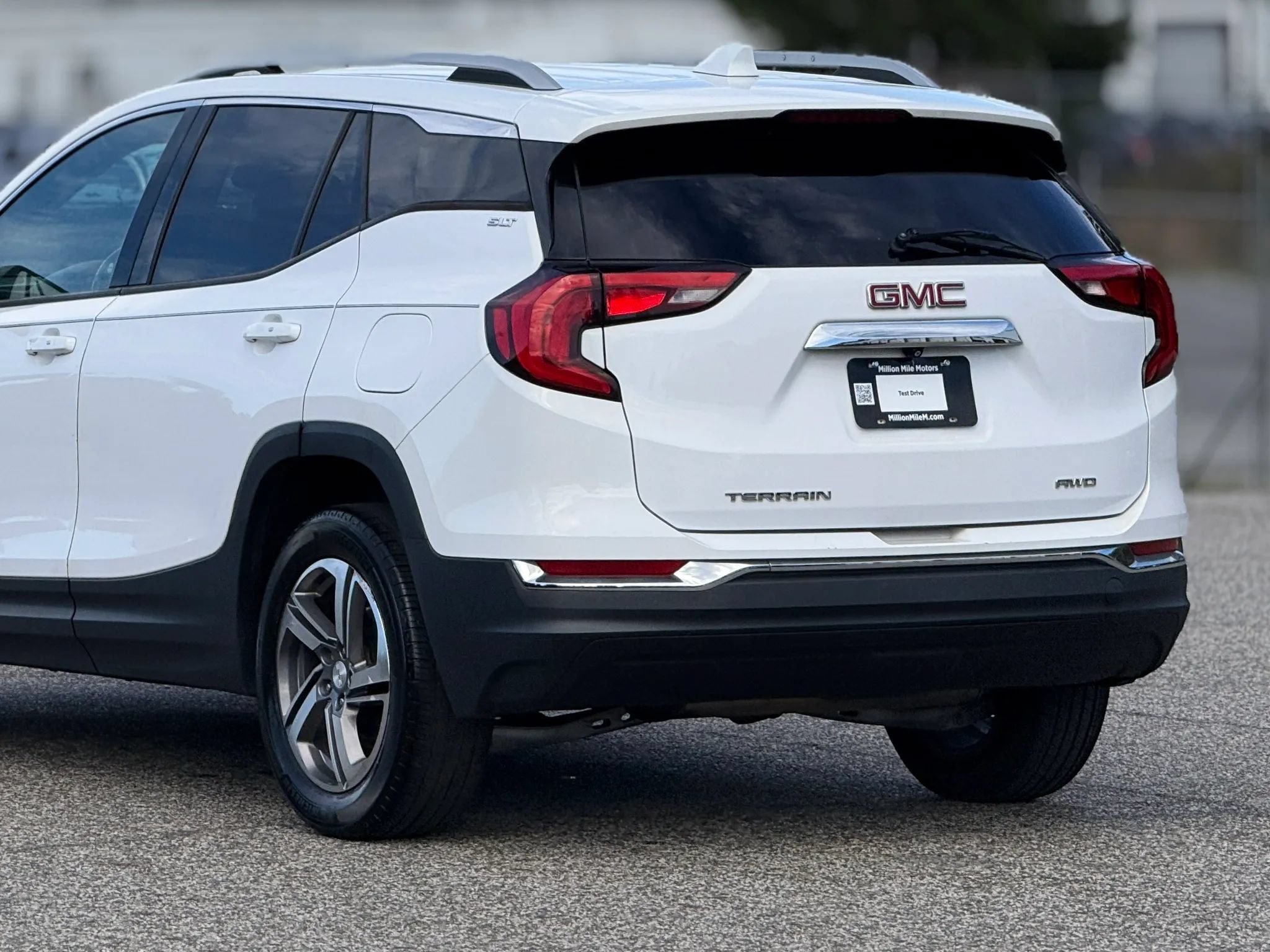 Used 2020 GMC Terrain SLT AWD/4WD image 16