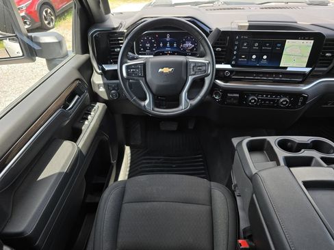 Certified 2025 Chevrolet Silverado 2500 LT w/ Convenience Package AWD/4WD image 20