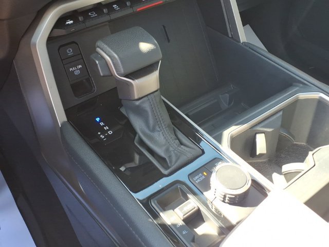 Used 2024 Toyota Tundra Limited AWD/4WD image 9
