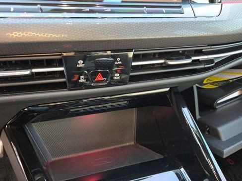 Used 2024 Volkswagen GTI SE image 17