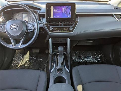 Used 2024 Toyota Corolla Cross LE image 16