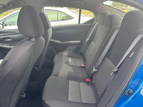 Used 2025 Nissan Sentra SV FWD image 23