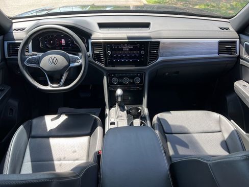Used 2022 Volkswagen Atlas Cross Sport SE FWD image 25