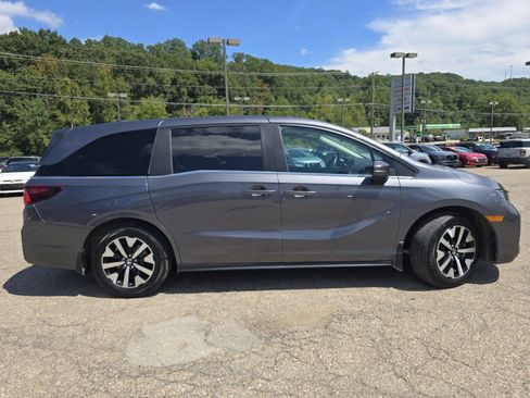 Used 2025 Honda Odyssey EX-L image 18
