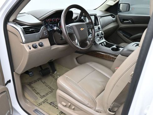 Used 2016 Chevrolet Tahoe LT w/ Luxury Package AWD/4WD image 2