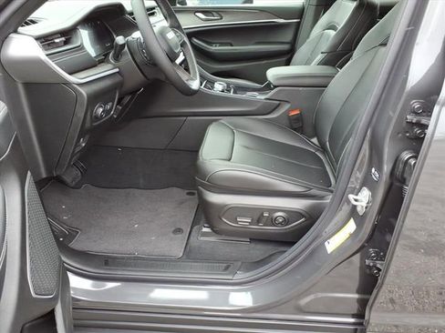 New 2026 Jeep Grand Cherokee Limited w/ Limited Altitude Package image 13