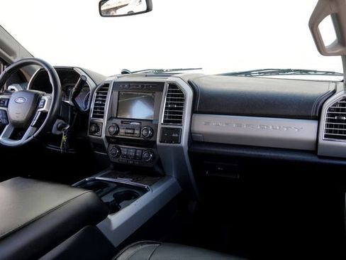 Used 2017 Ford F250 Lariat w/ Chrome Package AWD/4WD image 34
