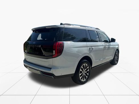 Used 2025 Ford Expedition Platinum AWD/4WD image 8