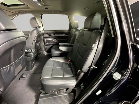 Used 2024 Kia Telluride EX w/ EX Captain's Chair Package AWD/4WD image 22