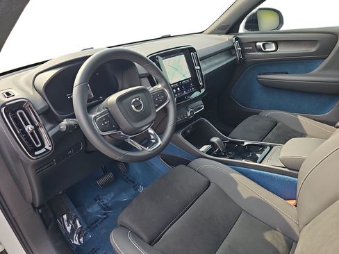Used 2023 Volvo C40 P8 Recharge Ultimate w/ Protection Package Premier AWD/4WD image 13
