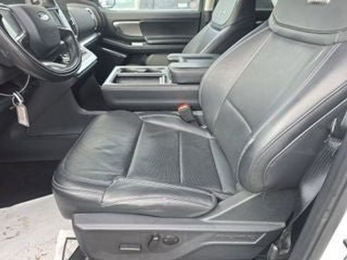 Used 2025 Ford Expedition Max Platinum AWD/4WD image 12