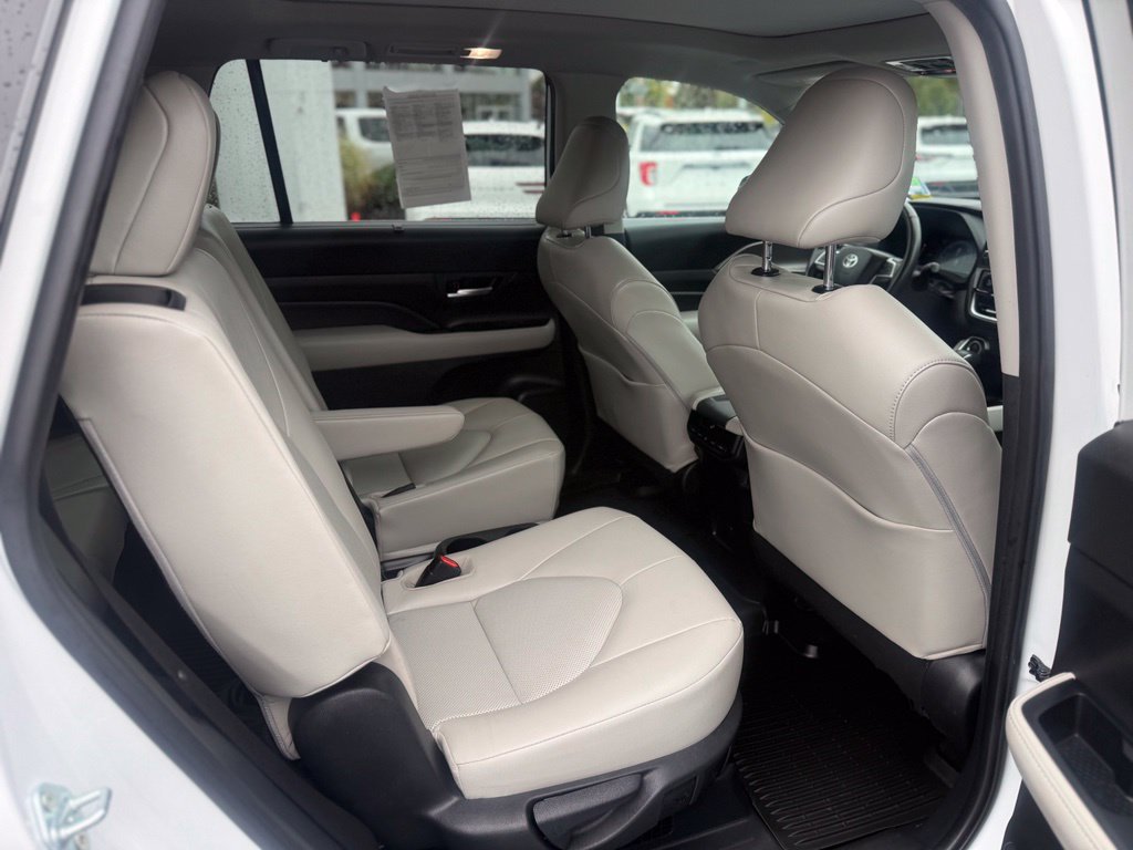 Certified 2024 Toyota Grand Highlander AWD Hybrid image 21