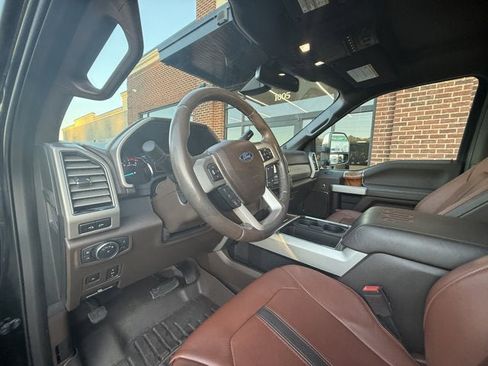 Used 2019 Ford F250 King Ranch w/ King Ranch Ultimate Package image 23
