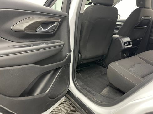 Used 2024 GMC Terrain SLE FWD image 34