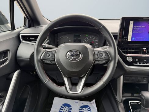 Used 2024 Toyota Corolla Cross AWD Hybrid image 12