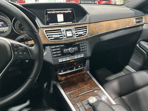 Used 2014 Mercedes-Benz E 350 Sedan image 4