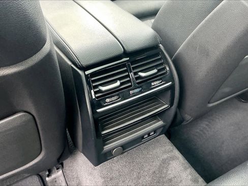 Used 2020 BMW M550i xDrive image 37